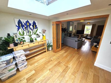 4 bedroom house to rent - Photo 2