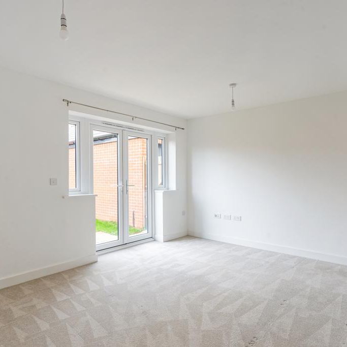 4 bedroom detached house to rent - Photo 1