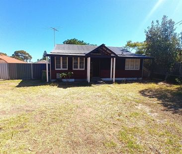 Central Mandurah Character Home - Photo 6