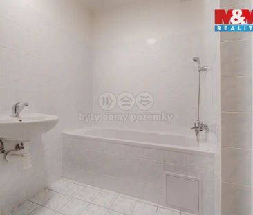 Pronájem bytu 2+kk v Jablonci nad Nisou, ul. Anenské náměstí - Fotografie 4