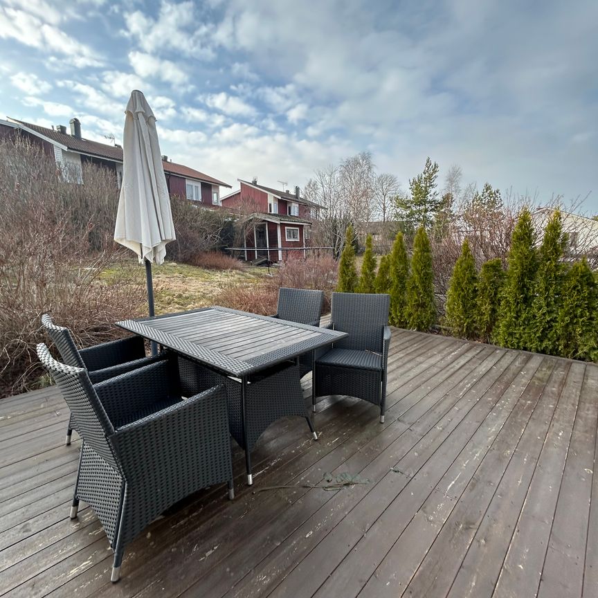 Bergavägen, Danderyd - Photo 1