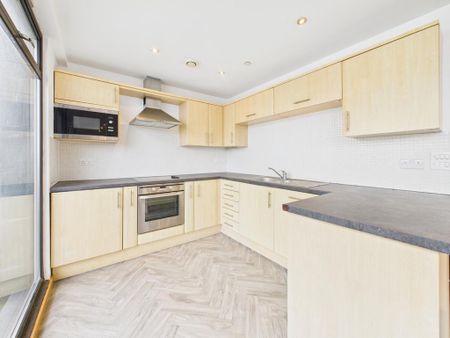 2 bedroom flat to rent - Photo 4