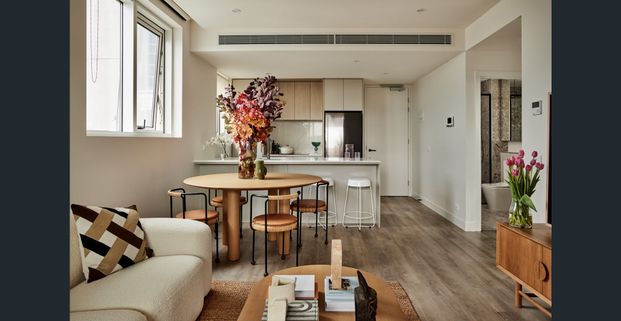 Pet-friendly 1 Bed 1 Bath Apartment in Fitzroy North - Photo 1