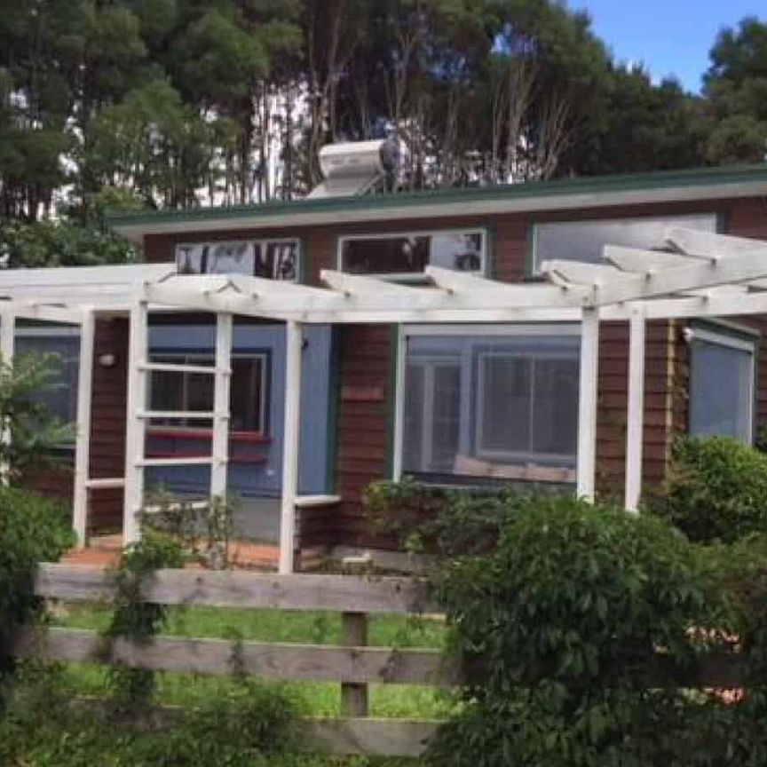 Matakana Cottage - Photo 1