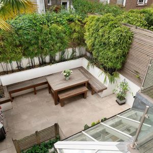 5 bedroom townhouse to rent - Photo 2