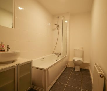 Shetland Road, Basingstoke - Photo 2