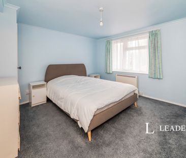 3 bedroom maisonette to rent Orchard Way, RH19 - Photo 4