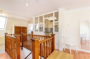 Earls Court Road, London, SW5 - Photo 5