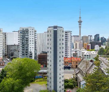 2 Bedroom Apartment - Great Location - Photo 1