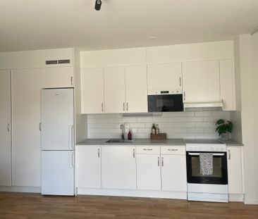 Östsvängen, Linköping - Photo 3