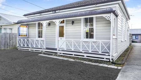 Hamilton East Stunner - Boys High School Zone - Photo 4