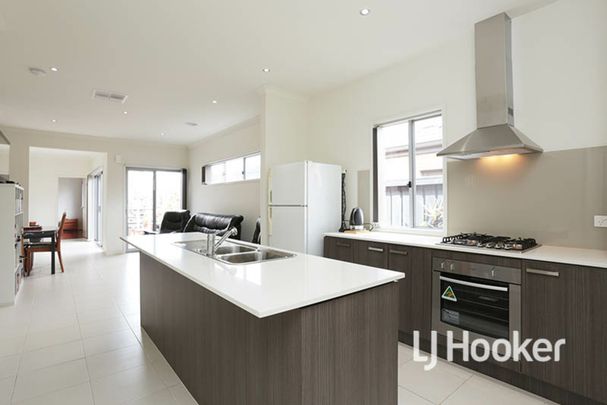 19 Banbury Street, Williams Landing VIC - Photo 1