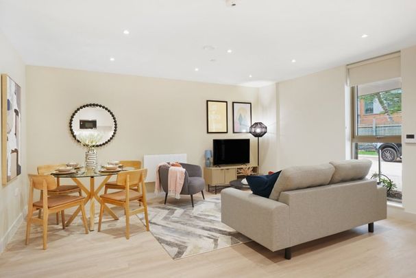 The Oakgate, KT22 7RZ, Surrey - Photo 1