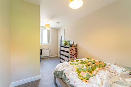 6 bedroom house to rent - Photo 3