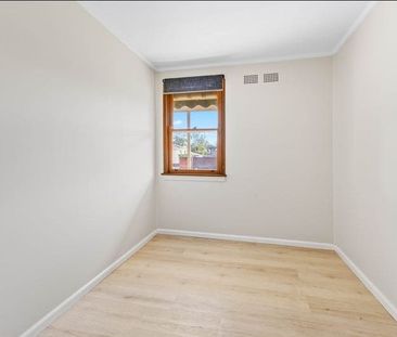 Stylish, spacious, and ready for family living! - Photo 5