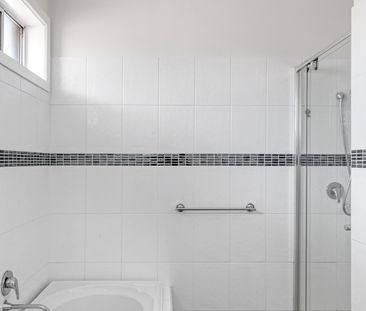 7 Tunaley Parade, Reservoir VIC 3073 - House For Rent | Domain - Photo 5