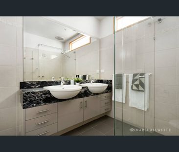 35 Burroughs Road, Balwyn, Vic 3103 - Photo 6