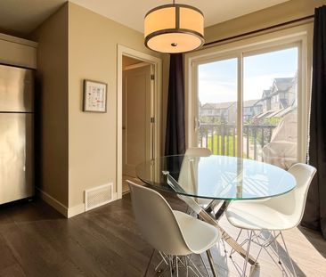 Furnished 2 Bedroom Townhome In Callaghan Landing – Move In Ready. - Photo 2