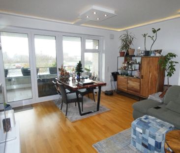 Moderne 2-Zimmer-Wohnung mit großer Sonnenloggia, Aufzug und Rheinb... - Photo 2