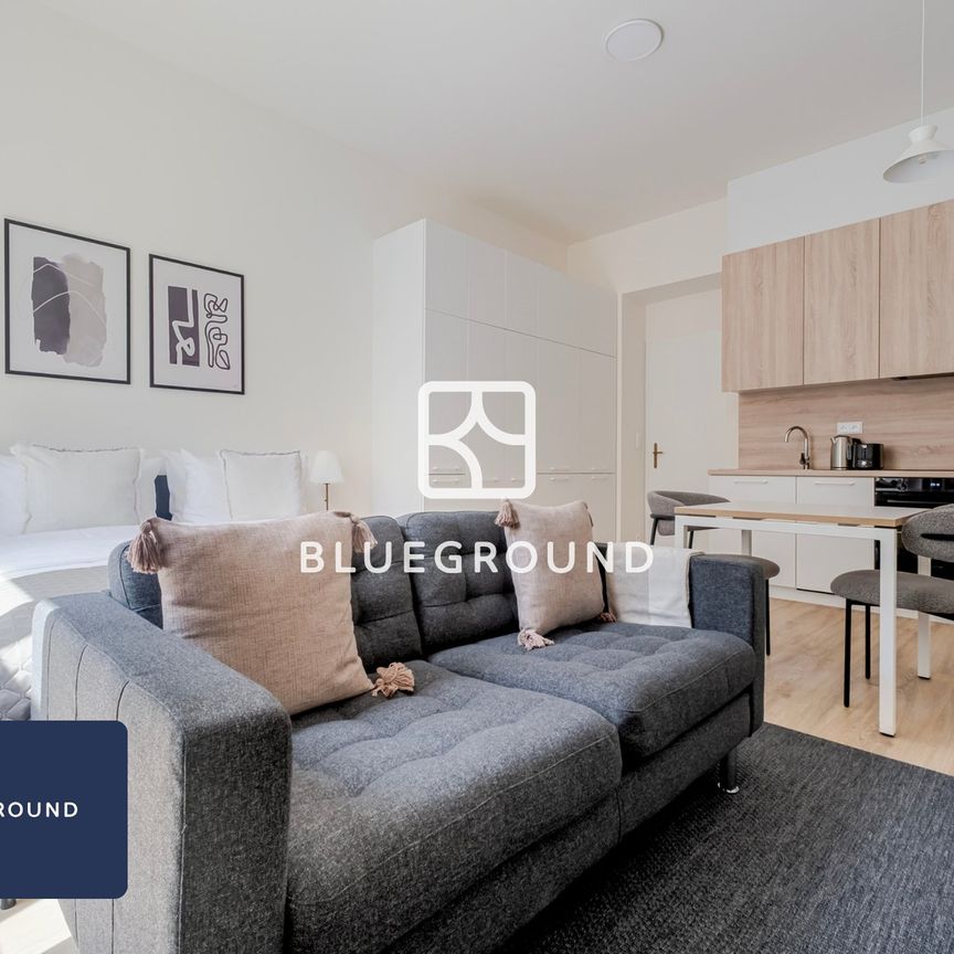 Apartment for rent, 1+KK - Studio, 37m - Photo 1
