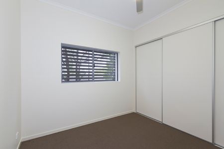 1/35 DORSET ST - Photo 2