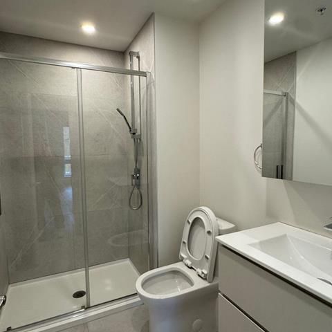 285 Boul. Hymus - Photo 1