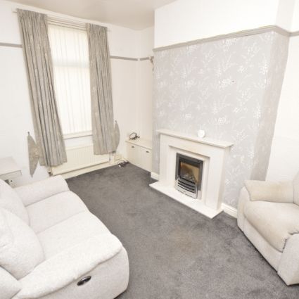 3 Bedroom End of Terrace - Photo 1