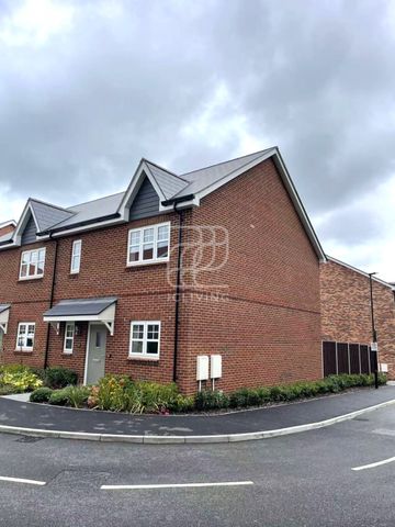 The Fairway, FLEET, GU51 - Photo 3