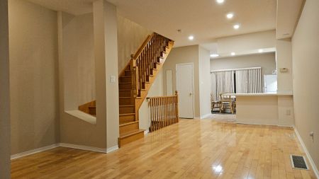 For Lease - 23 Observatory Lane Unit# 245, Richmond Hill, Ontario - Photo 2