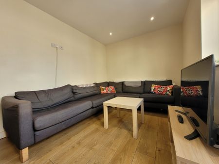 Mundy Place, Cathays - Photo 2
