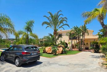 WIDE ESTATE FOR RENT IN TEULADA FOR LONG TERM