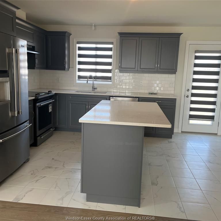 For Lease - 392 HEMLOCK Lane Unit# UPPER, Lakeshore, Ontario - Photo 1
