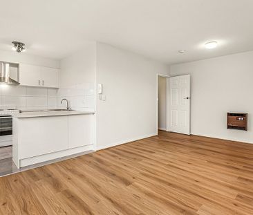 Low Maintenance Apartment - Photo 4