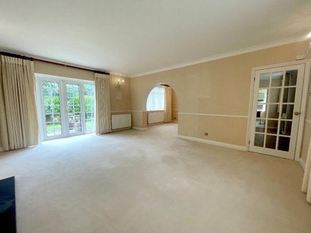 4 bedroom detached house to rent - Photo 2