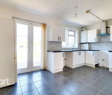 4 bedroom terraced house to rent - Photo 6