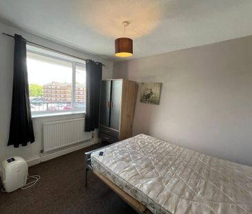 Eccles New Road, Salford - Photo 6