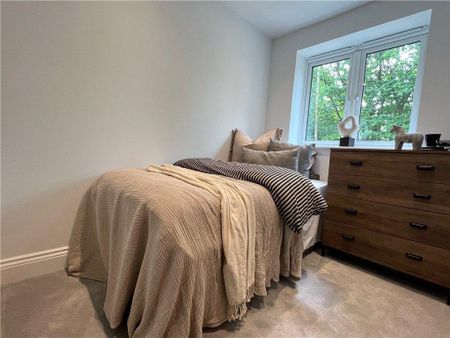 3 bedroom end of terrace house to rent - Photo 5
