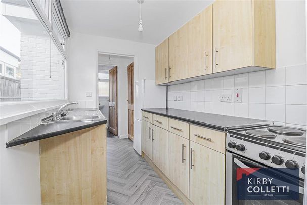 2 bedroom terraced house to rent - Photo 1