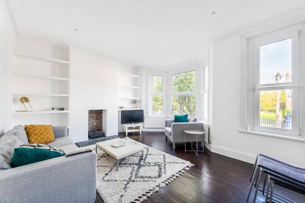 3 bedroom flat to rent - Photo 1