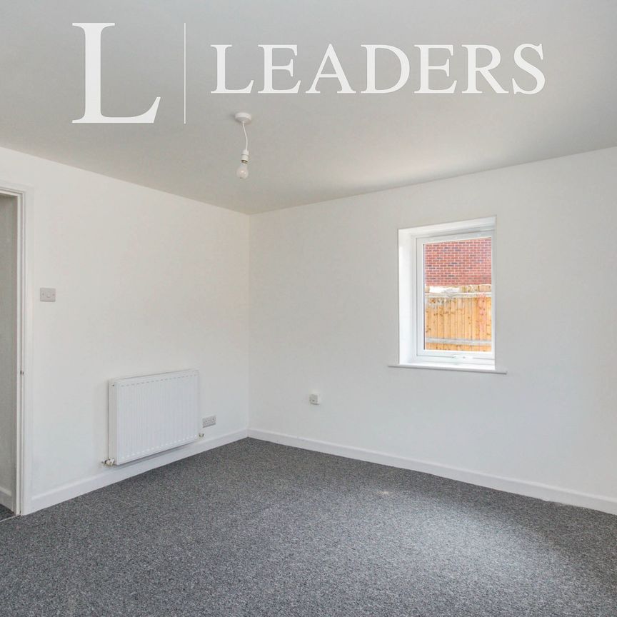 2 bedroom apartment to rent Clarence Park Road, Pokesdown, Bournemouth, BH7 - Photo 1