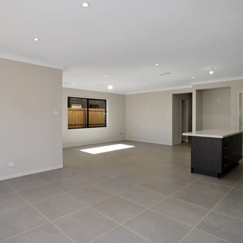 Immaculate Family Home Offering Lifestyle & Convenience - Photo 1