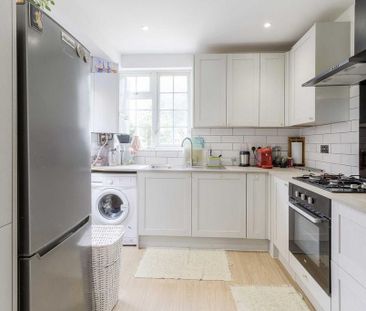 3 bedroom semi-detached house to rent - Photo 6