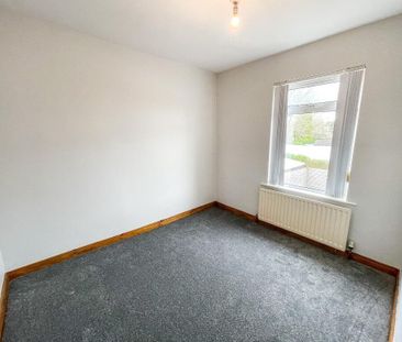 34 Warren Park, Lisburn, BT28 1LL - Photo 4