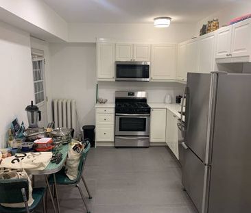 Amazing Large 1 br in heart of Roncy - Photo 1