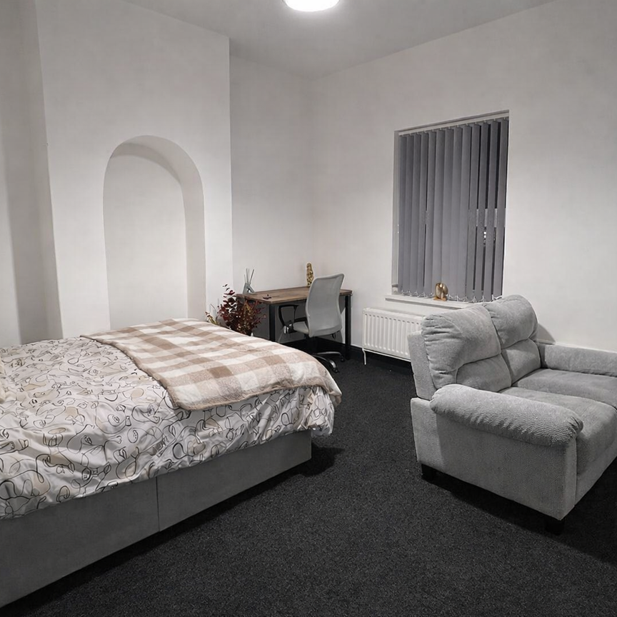 Boughey Road Room 1 - Photo 1