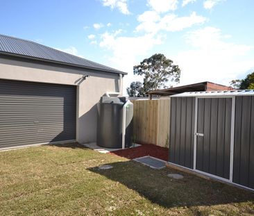 Modern Family Living in Quiet Location – Close to Schools - Photo 6