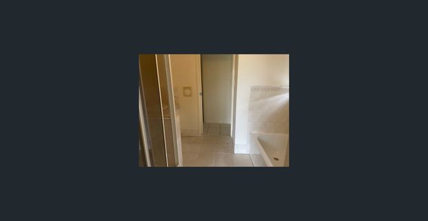 Break Lease - Four Bedroom Home in Meadowbrook - Photo 1