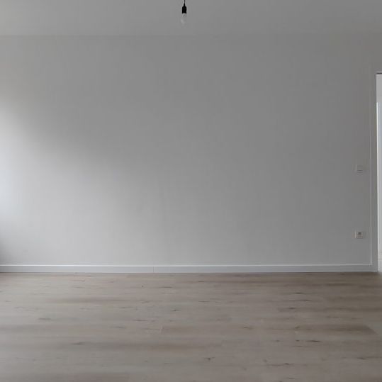 Schöne, komplett renovierte 2-Schlafzimmer-Wohnung in Lichtenbusch - Photo 1