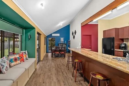 The Ultimate Family Home - Even Room for Granny - Photo 4