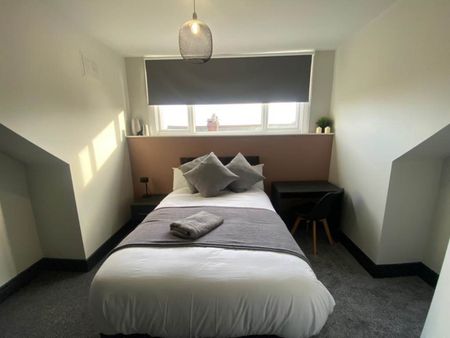 Warrels Place (Room 5), Bramley, Leeds - Photo 4